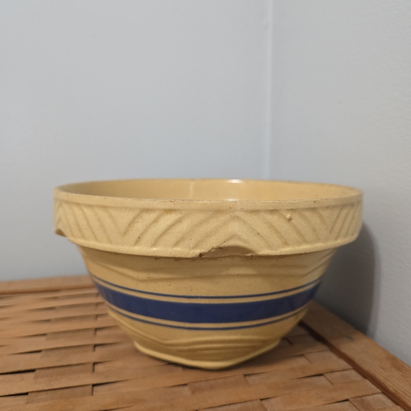Other - Vintage Yellow and Blue Ceramic Bowl